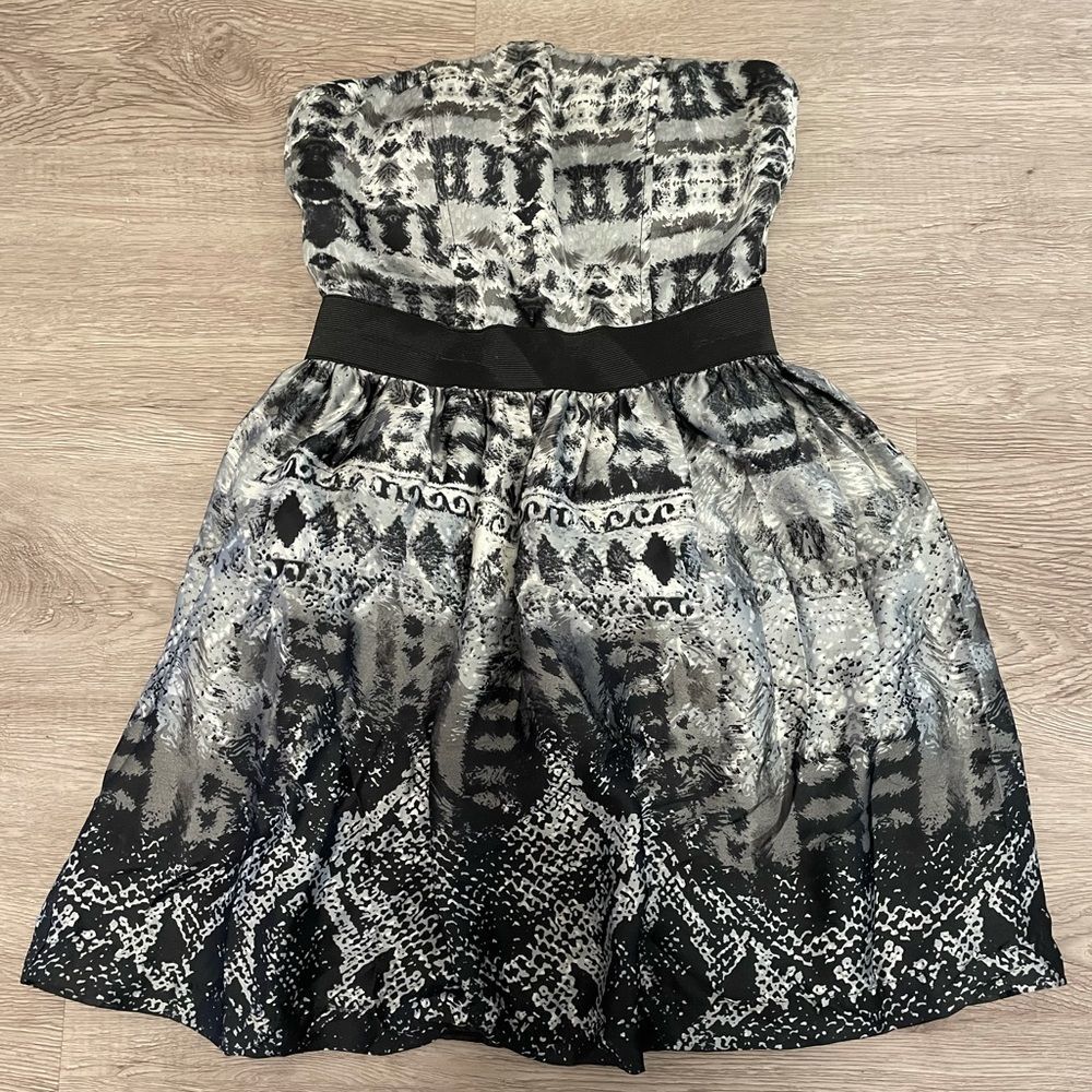 NWOT American Rag strapless caged back dress XS